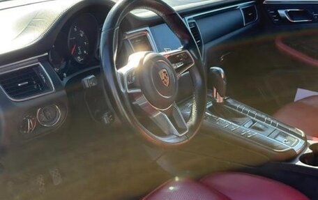 Porsche Macan I рестайлинг, 2017 год, 3 850 000 рублей, 5 фотография