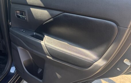 Mitsubishi Outlander III рестайлинг 3, 2017 год, 2 500 000 рублей, 21 фотография