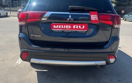 Mitsubishi Outlander III рестайлинг 3, 2017 год, 2 500 000 рублей, 12 фотография