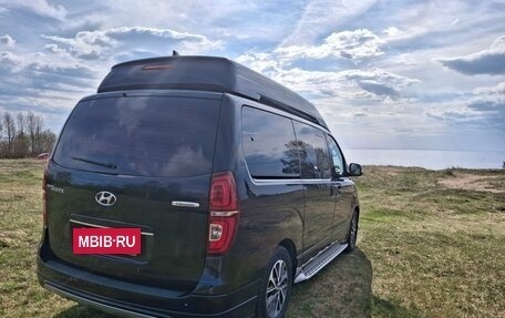 Hyundai Grand Starex Grand Starex I рестайлинг 2, 2019 год, 4 400 000 рублей, 4 фотография