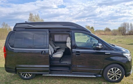 Hyundai Grand Starex Grand Starex I рестайлинг 2, 2019 год, 4 400 000 рублей, 14 фотография