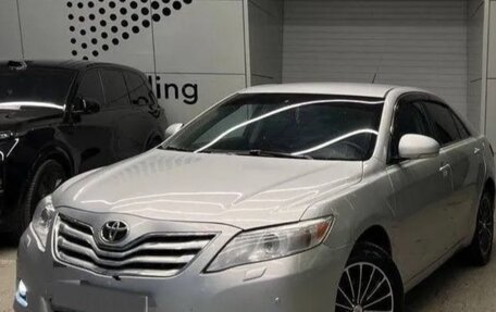 Toyota Camry, 2011 год, 850 000 рублей, 1 фотография