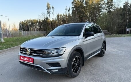 Volkswagen Tiguan II, 2019 год, 3 200 000 рублей, 1 фотография