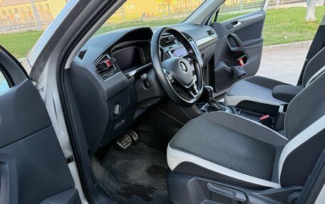 Volkswagen Tiguan II, 2019 год, 3 200 000 рублей, 7 фотография