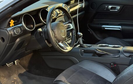 Ford Mustang VI рестайлинг, 2017 год, 2 650 000 рублей, 13 фотография