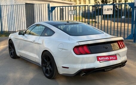Ford Mustang VI рестайлинг, 2017 год, 2 650 000 рублей, 6 фотография