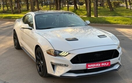 Ford Mustang VI рестайлинг, 2017 год, 2 650 000 рублей, 4 фотография