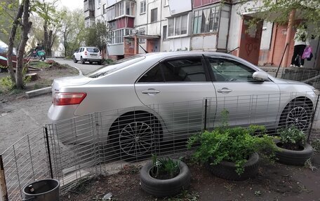 Toyota Camry, 2011 год, 850 000 рублей, 6 фотография
