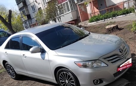 Toyota Camry, 2011 год, 850 000 рублей, 3 фотография