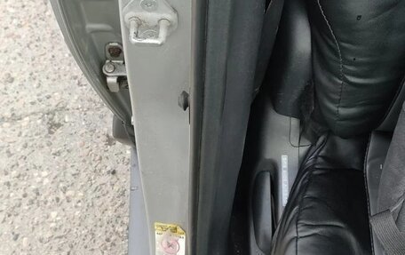 Pontiac Vibe II, 2002 год, 650 000 рублей, 16 фотография