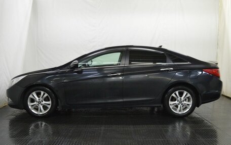 Hyundai Sonata VI, 2011 год, 900 000 рублей, 8 фотография