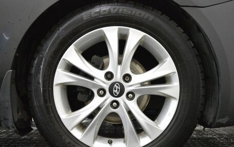Hyundai Sonata VI, 2011 год, 900 000 рублей, 9 фотография