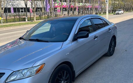 Toyota Camry, 2009 год, 960 000 рублей, 2 фотография
