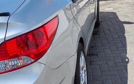 Hyundai Solaris II рестайлинг, 2011 год, 650 000 рублей, 3 фотография