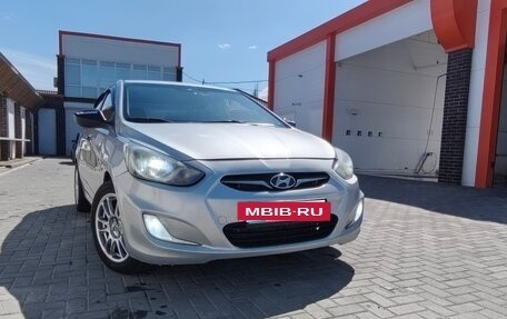 Hyundai Solaris II рестайлинг, 2011 год, 650 000 рублей, 7 фотография