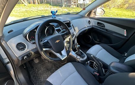 Chevrolet Cruze II, 2011 год, 570 000 рублей, 5 фотография
