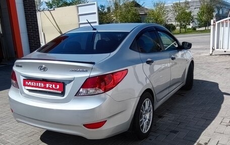 Hyundai Solaris II рестайлинг, 2011 год, 650 000 рублей, 17 фотография