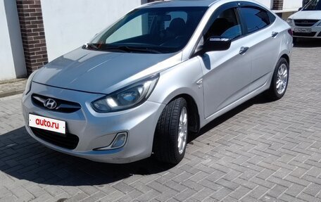 Hyundai Solaris II рестайлинг, 2011 год, 650 000 рублей, 15 фотография