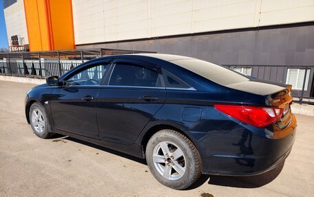 Hyundai Sonata VI, 2010 год, 930 000 рублей, 4 фотография