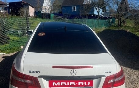 Mercedes-Benz E-Класс, 2012 год, 2 800 000 рублей, 4 фотография