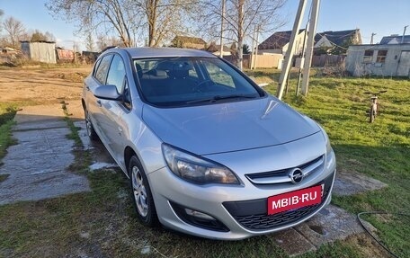 Opel Astra J, 2013 год, 760 000 рублей, 3 фотография