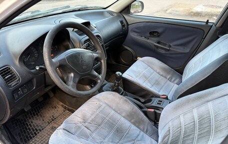 Mitsubishi Carisma I, 2002 год, 120 000 рублей, 5 фотография