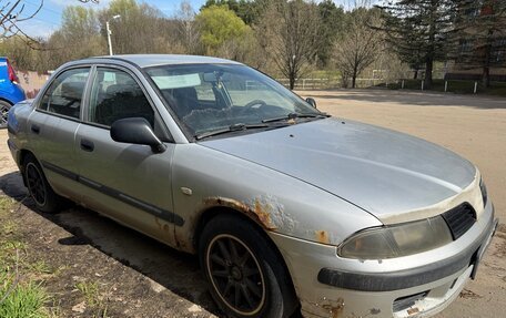 Mitsubishi Carisma I, 2002 год, 120 000 рублей, 2 фотография