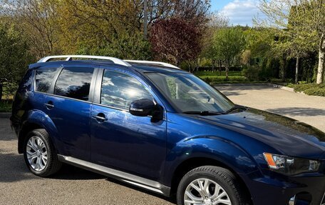 Mitsubishi Outlander III рестайлинг 3, 2010 год, 1 490 000 рублей, 2 фотография