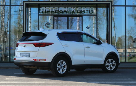 KIA Sportage IV рестайлинг, 2018 год, 2 100 000 рублей, 3 фотография