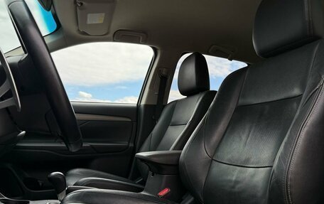 Mitsubishi Outlander III рестайлинг 3, 2012 год, 1 489 000 рублей, 9 фотография