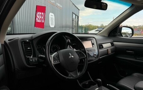 Mitsubishi Outlander III рестайлинг 3, 2012 год, 1 489 000 рублей, 10 фотография