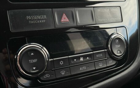 Mitsubishi Outlander III рестайлинг 3, 2012 год, 1 489 000 рублей, 16 фотография