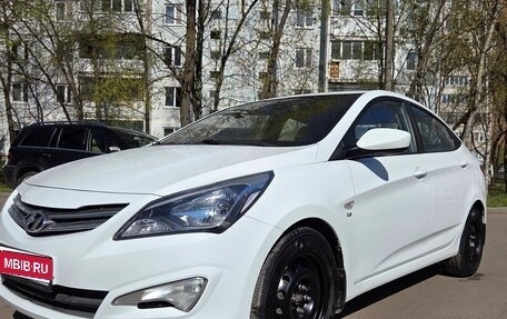 Hyundai Solaris II рестайлинг, 2016 год, 951 000 рублей, 1 фотография