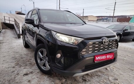 Toyota RAV4, 2021 год, 3 349 999 рублей, 1 фотография