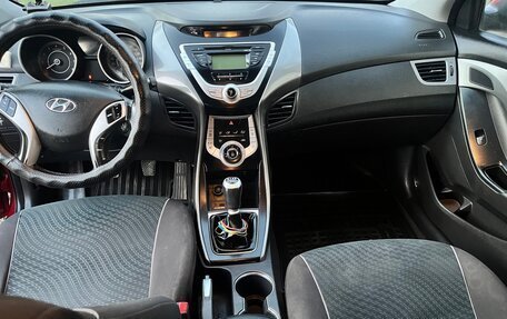 Hyundai Elantra V, 2011 год, 980 000 рублей, 2 фотография