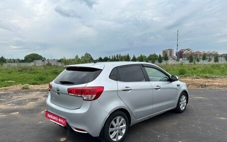 KIA Rio III рестайлинг, 2015 год, 930 000 рублей, 3 фотография