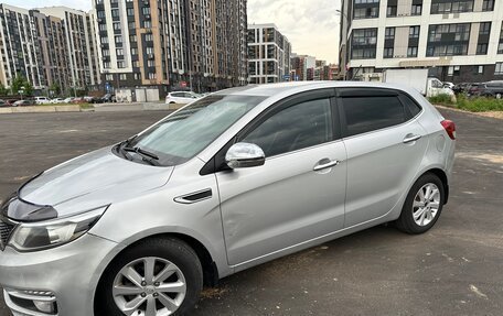 KIA Rio III рестайлинг, 2015 год, 930 000 рублей, 10 фотография