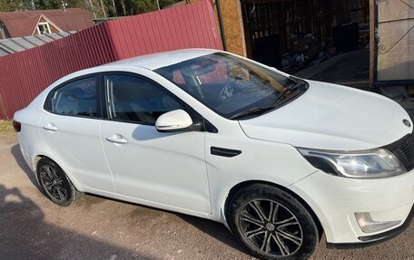 KIA Rio III рестайлинг, 2011 год, 580 000 рублей, 2 фотография