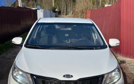 KIA Rio III рестайлинг, 2011 год, 580 000 рублей, 4 фотография
