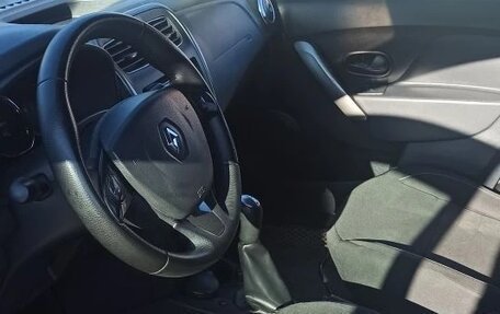 Renault Sandero II рестайлинг, 2015 год, 650 000 рублей, 6 фотография