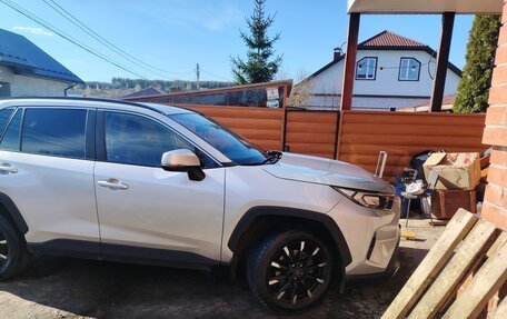 Toyota RAV4, 2020 год, 3 450 000 рублей, 3 фотография