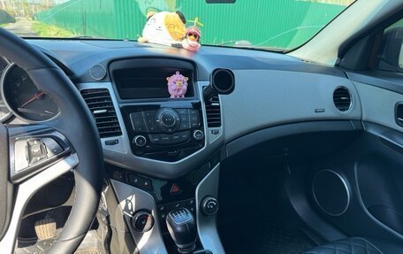 Chevrolet Cruze II, 2011 год, 700 000 рублей, 6 фотография