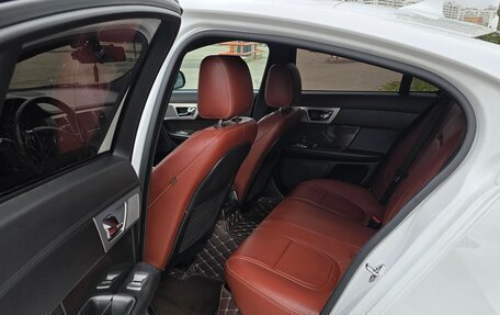 Jaguar XF I рестайлинг, 2014 год, 1 650 000 рублей, 22 фотография