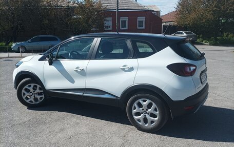 Renault Kaptur I рестайлинг, 2016 год, 1 550 000 рублей, 2 фотография