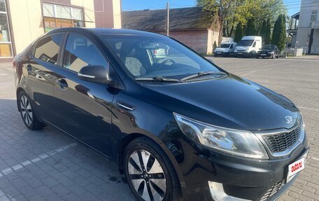 KIA Rio III рестайлинг, 2013 год, 890 000 рублей, 2 фотография