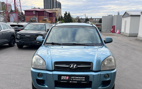 Hyundai Tucson III, 2008 год, 650 000 рублей, 2 фотография