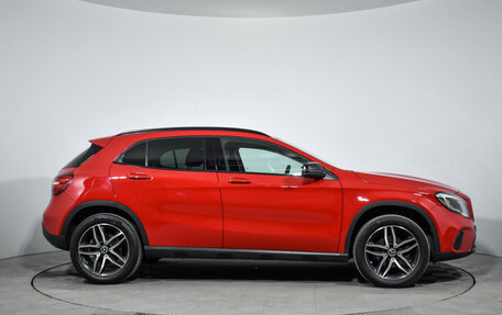 Mercedes-Benz GLA, 2017 год, 1 999 900 рублей, 4 фотография