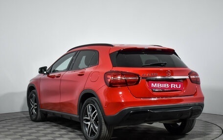 Mercedes-Benz GLA, 2017 год, 1 999 900 рублей, 7 фотография