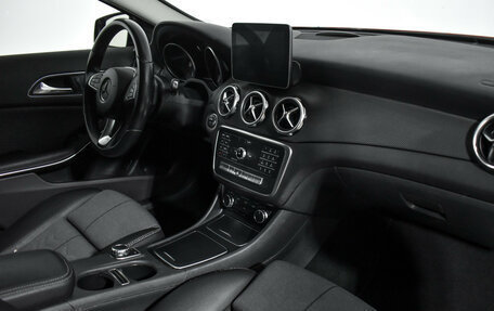Mercedes-Benz GLA, 2017 год, 1 999 900 рублей, 13 фотография