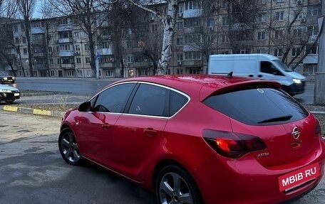 Opel Astra J, 2010 год, 490 000 рублей, 3 фотография